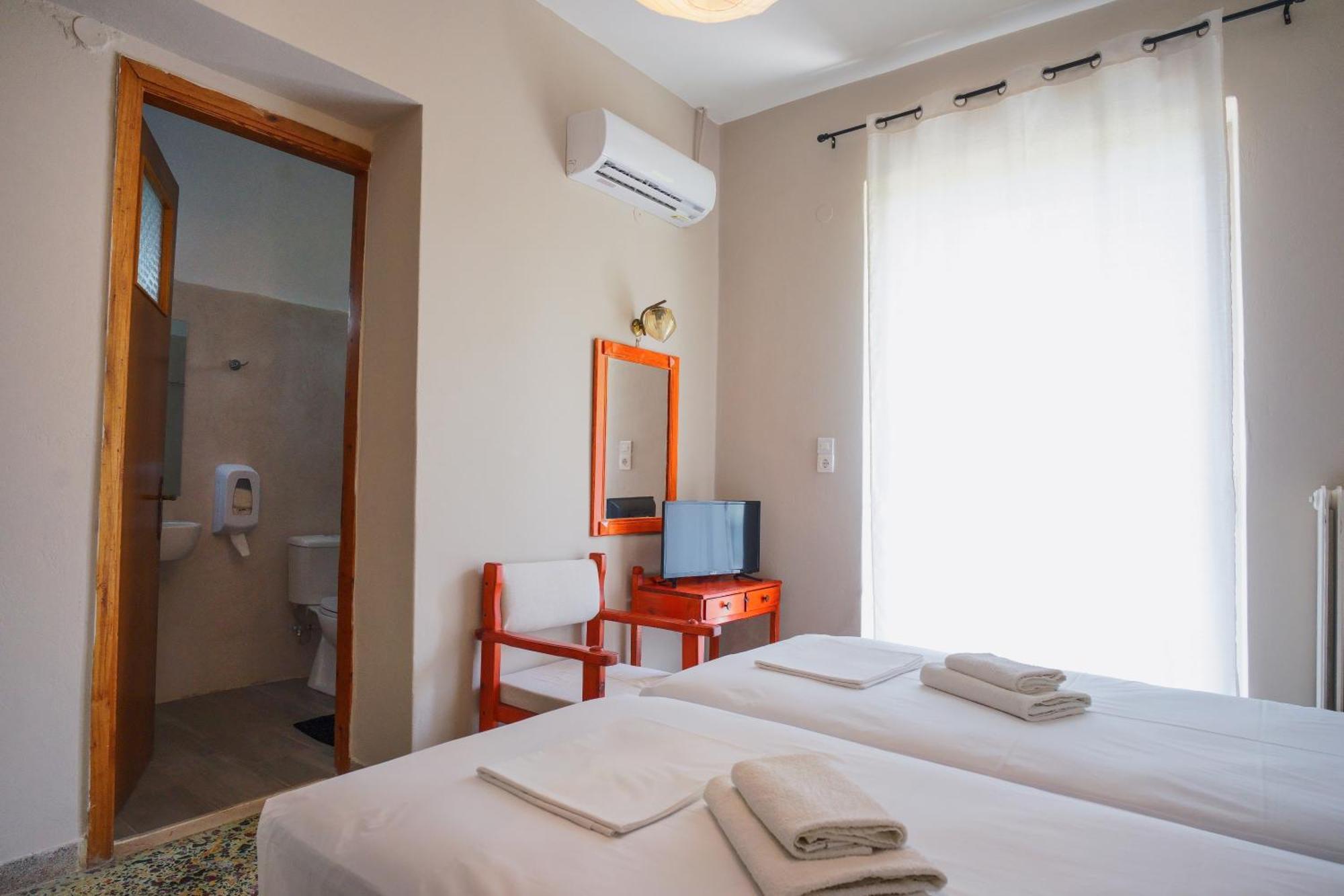 Hotel Korfos - Ξενοδοχείο Κόρφος Renovated エクステリア 写真
