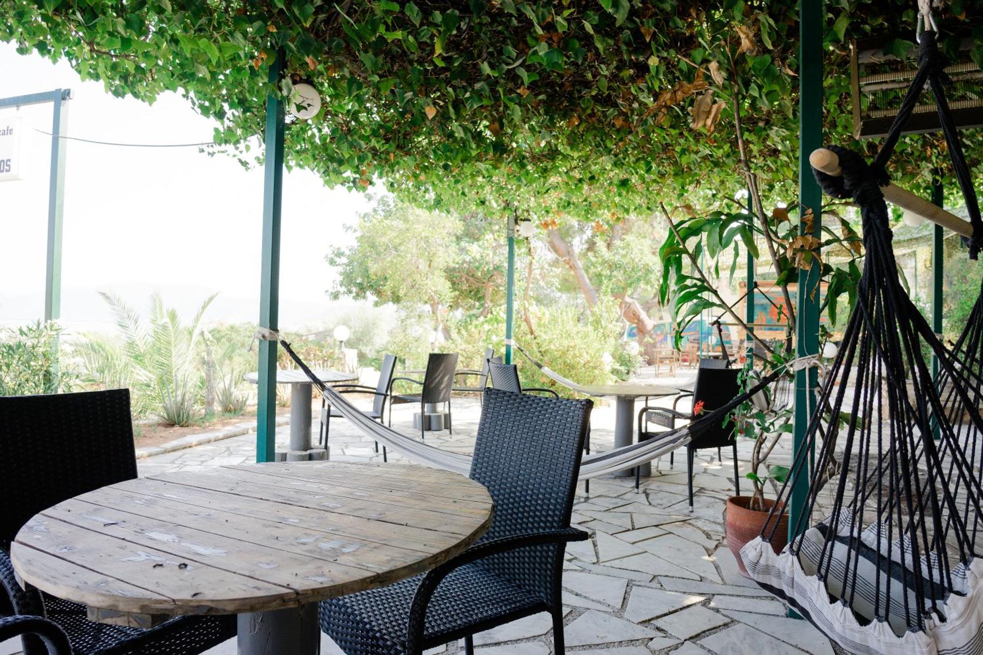 Hotel Korfos - Ξενοδοχείο Κόρφος Renovated エクステリア 写真