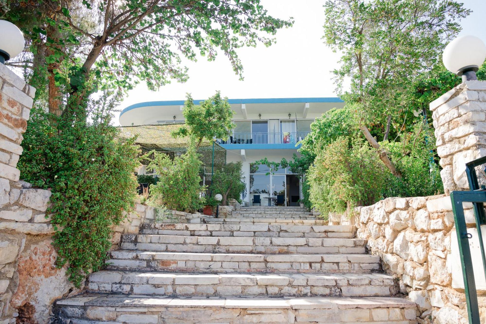 Hotel Korfos - Ξενοδοχείο Κόρφος Renovated エクステリア 写真